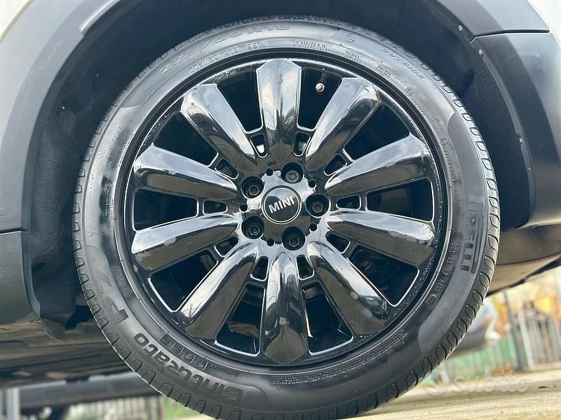 Usata Mini Countryman Hype 116 CV (85 kW) 2019 Grigio SUV