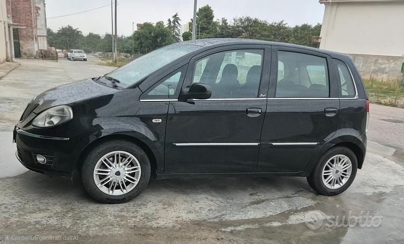 Usata Lancia Musa 90 CV (66 kW) 2010 Monovolume