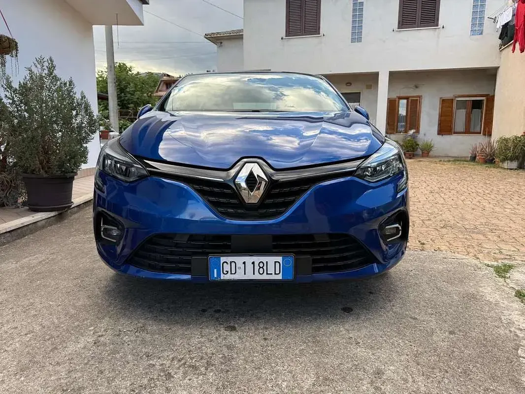 Usata Renault Clio V SE 72 CV (52 kW) 2021 Blu/azzurro Berlina
