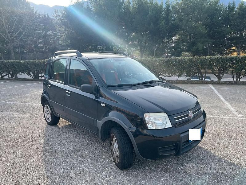 Usata Fiat Panda Climbing 60 CV (44 kW) 2009 Nero Utilitaria