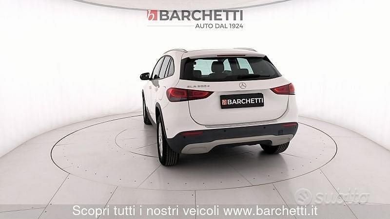 Usata Mercedes GLA200 Business 150 CV (110 kW) 2021 Bianco SUV