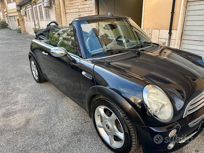 Usata Mini One Cabriolet 90 CV (66 kW) 2005 Nero Cabrio