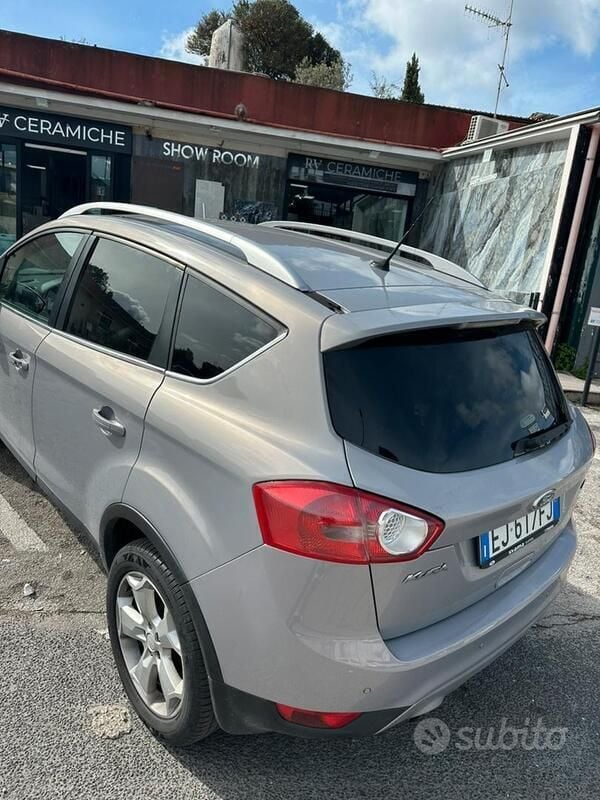 Usata Ford Kuga 163 CV (119 kW) 2011 Grigio SUV