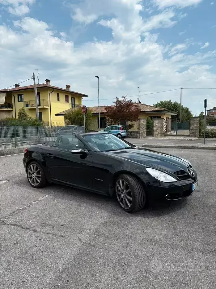 Usata Mercedes SLK200 AMG 163 CV (119 kW) 2006 Nero Cabrio