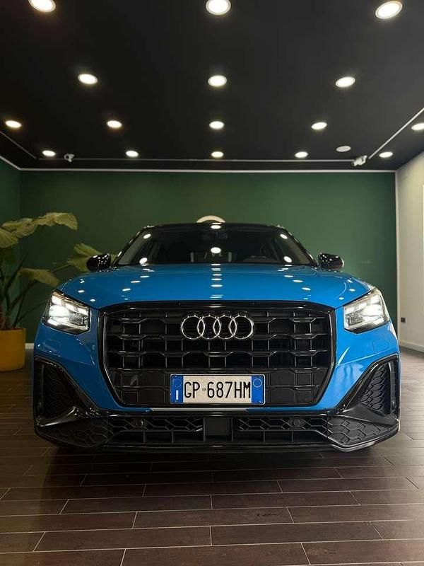 Usata Audi Q2 Ambiente 150 CV (110 kW) 2021 Blu/azzurro SUV