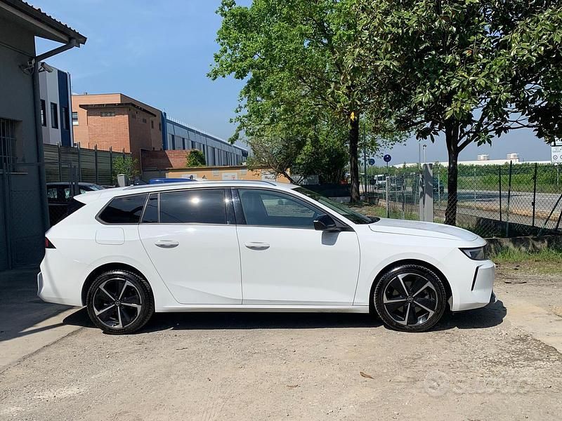 Usata Opel Astra Business Elegance 131 CV (96 kW) 2023 Bianco Station wagon