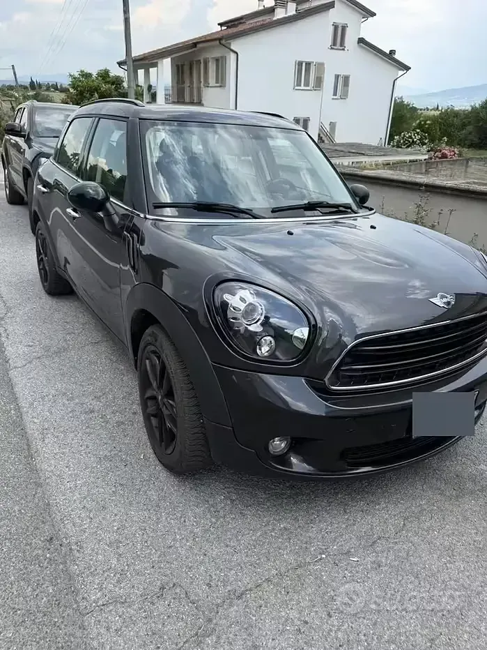 Usata Mini Countryman 111 CV (81 kW) 2016 Nero SUV