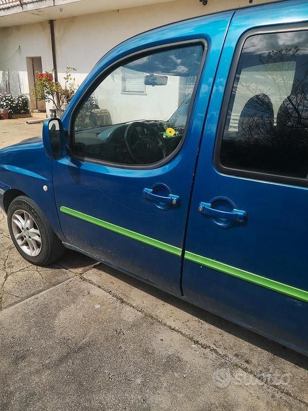 Usata Fiat Doblò 101 CV (74 kW) 2002 Blu Monovolume