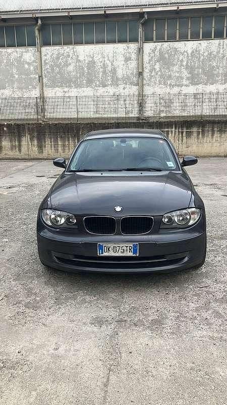 Usata BMW 118 129 CV (94 kW) 2007 Utilitaria