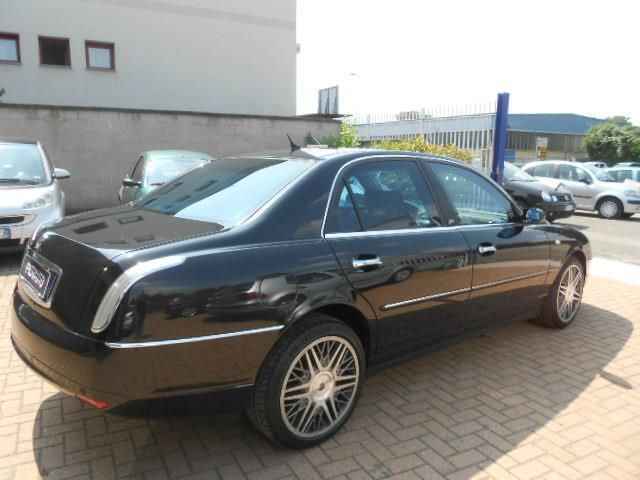 Lancia thesis 2005