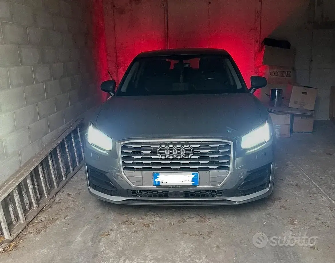 Usata Audi Q2 S-Line 116 CV (85 kW) 2024 Grigio SUV