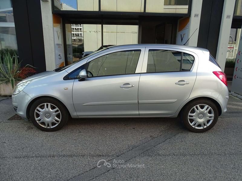 Usata Opel Corsa Club 80 CV (58 kW) 2007 Argento Berlina
