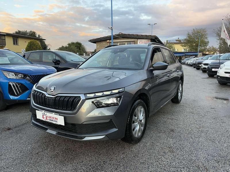 Grigio Usata 2022 Skoda Kamiq Ambition SUV | 14.890 € (Buon prezzo) - Immagine 1/4