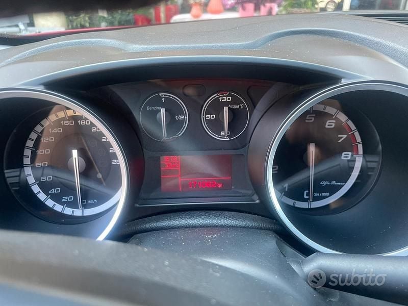 Usata 2011 Alfa Romeo Giulietta Tre volumi | 8000 € - Immagine 1/4