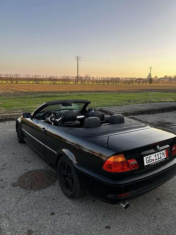 Usata BMW 318 Cabriolet M Sport 143 CV (105 kW) 2004 Nero Cabrio