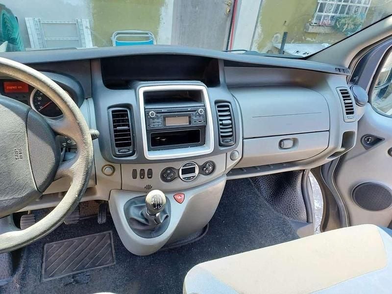 Usata Renault Trafic 122 CV (89 kW) 2013 Grigio Monovolume