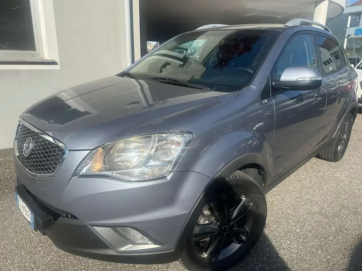 Usata SsangYong Korando Crystal 175 CV (128 kW) 2011 Grigio SUV