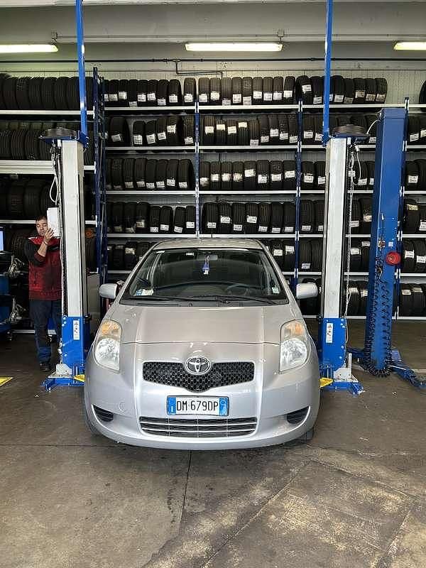 Usata Toyota Yaris Sol 87 CV (63 kW) 2007 Utilitaria