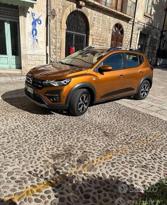 Giallo Usata 2021 Dacia Sandero Stepway Due volumi | 13.000 € - Immagine 1/4