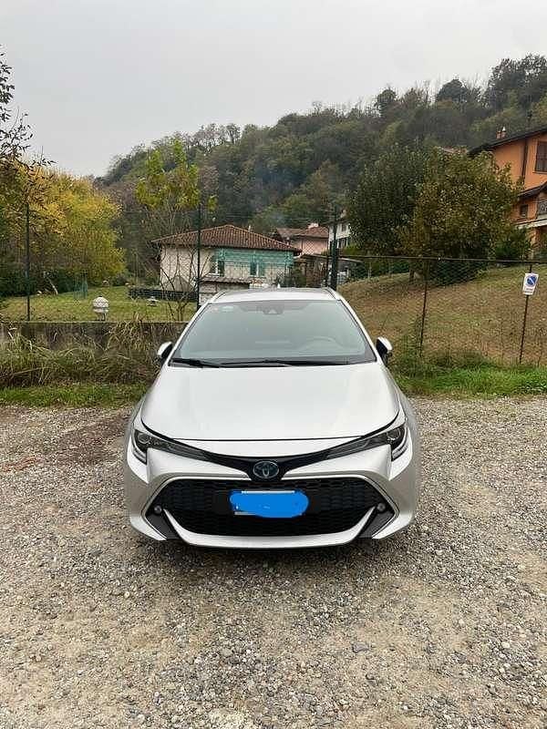Usata Toyota Corolla Lounge 184 CV (135 kW) 2021 Argento Station wagon