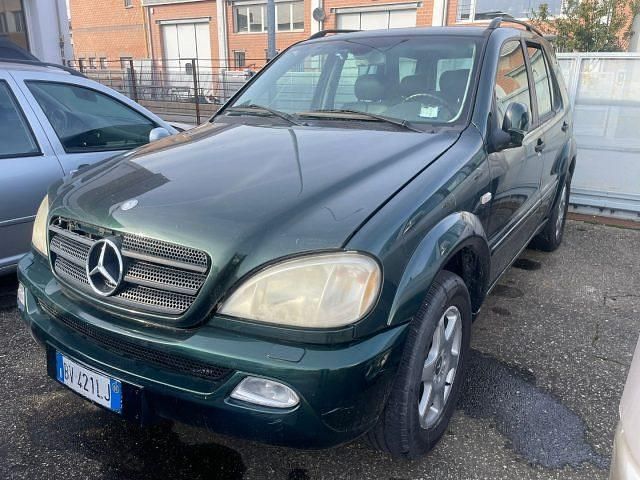 Usata Mercedes ML270 163 CV (119 kW) 2001 Verde SUV