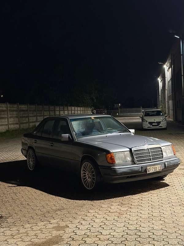 Usata Mercedes E300 220 CV (161 kW) 1994 Berlina