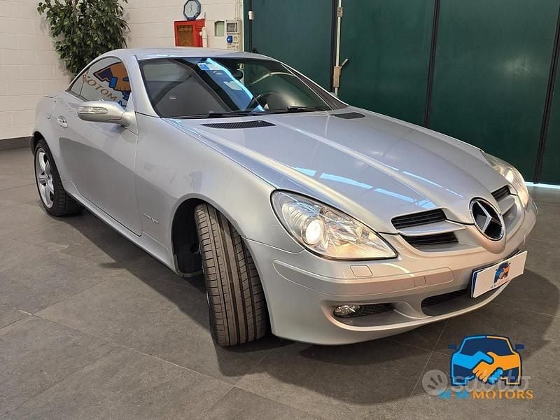 Usata Mercedes SLK200 163 CV (119 kW) 2005 Grigio Cabrio