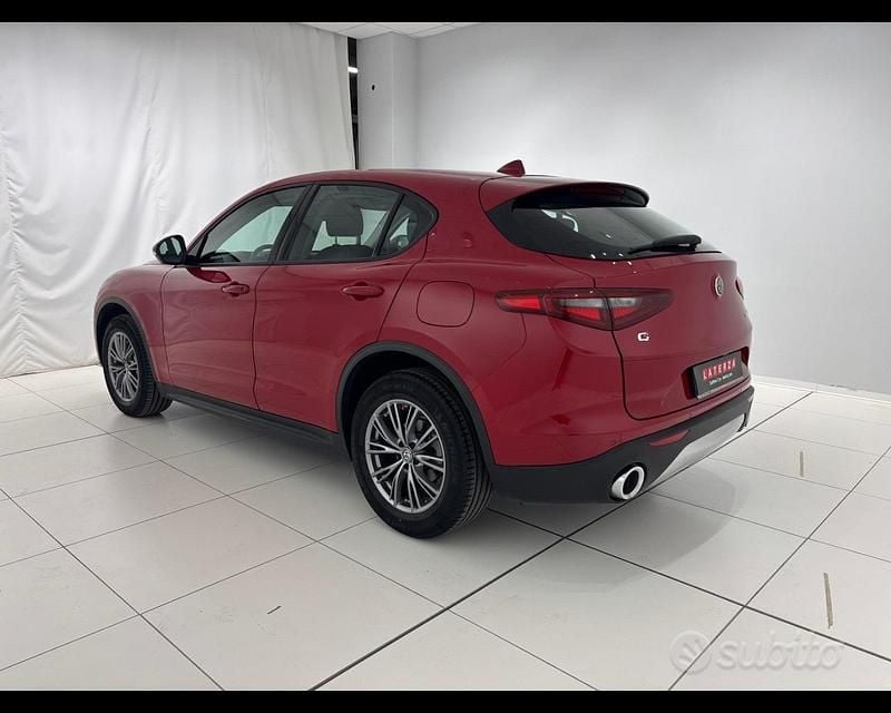 Usata Alfa Romeo Stelvio Business 190 CV (139 kW) 2019 Rosso SUV