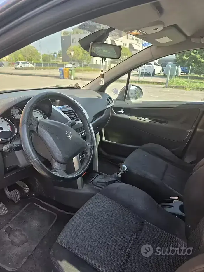 Usata Peugeot 207 90 CV (66 kW) 2007 Bluazzurro Berlina