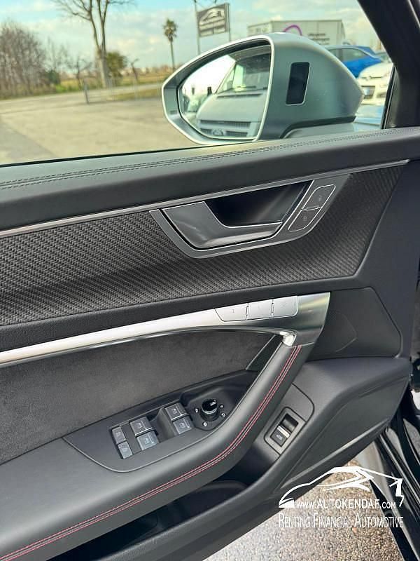 Usata Audi RS6 Comfort 600 CV (441 kW) 2023 Nero Station wagon