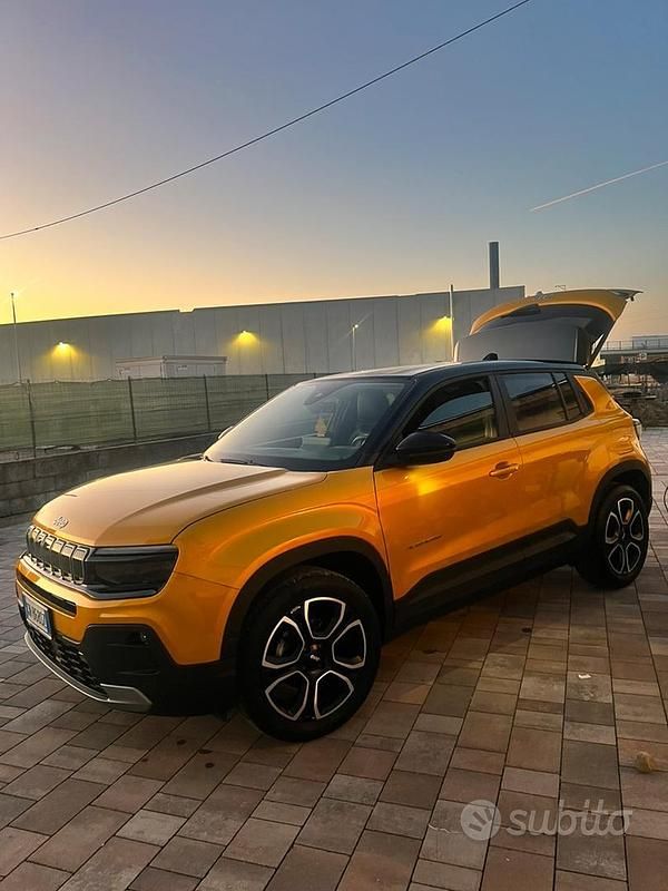 Usata Jeep Avenger Summit 100 CV (73 kW) 2023 Giallo SUV
