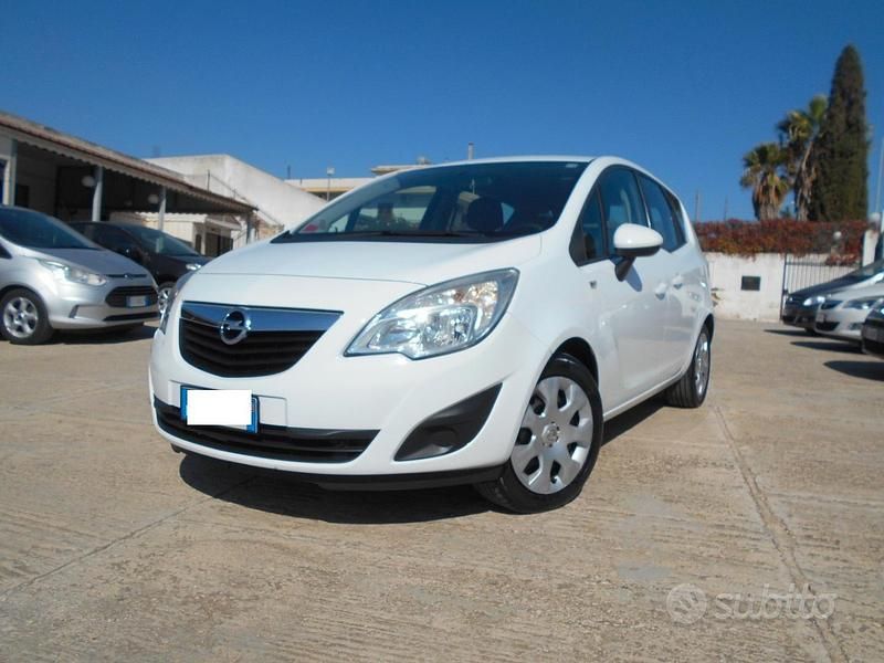 Bianco Usata 2013 Opel Meriva Monovolume | 6500 € (Cara) - Immagine 1/4