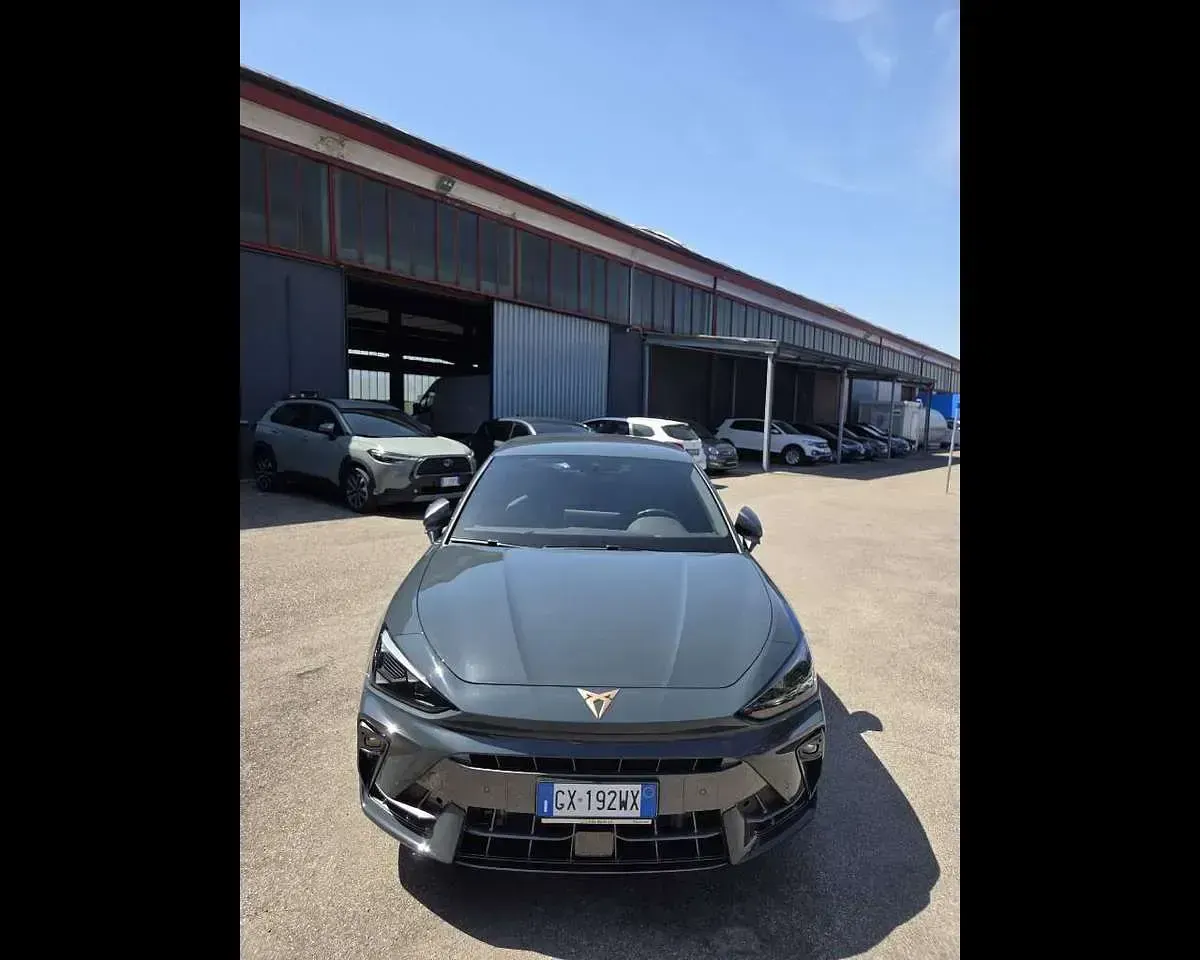 Usata Cupra Leon 150 CV (110 kW) 2024 Blu Berlina