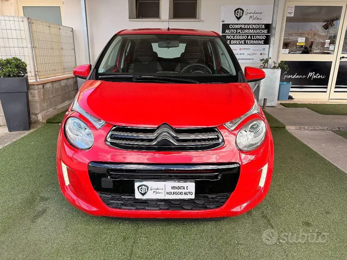 Begagnad Citroën C1 Live 69 HK (50 kW) 2015 Röd Halvkombi