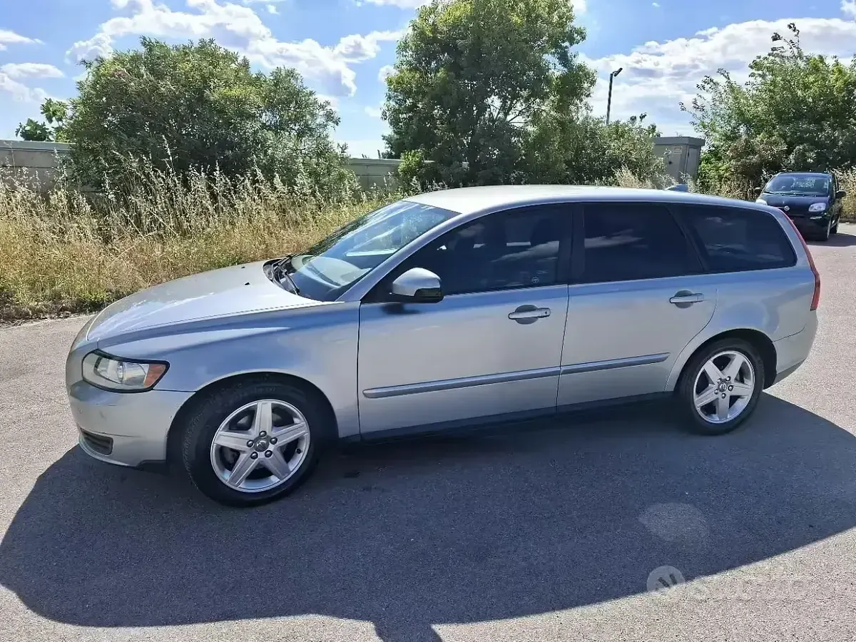 Usata Volvo V50 109 CV (80 kW) 2009 Grigio Station wagon