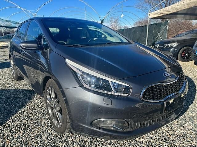 Usata Kia Ceed 128 CV (94 kW) 2012 Grigio Utilitaria