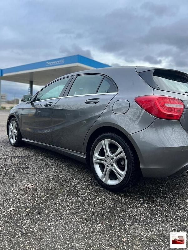 Usata Mercedes A200 Premium 137 CV (100 kW) 2012 Utilitaria