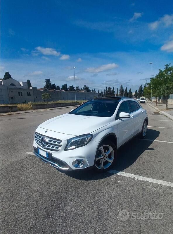 Usata Mercedes GLA200 Premium 136 CV (100 kW) 2018 Bianco SUV