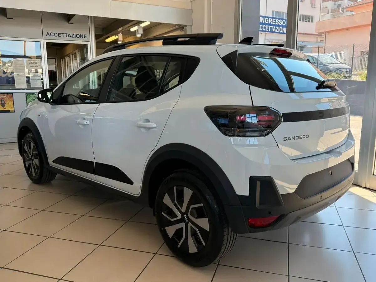 Nuova Dacia Sandero Expression 122 CV (89 kW) 2026 Bianco Berlina