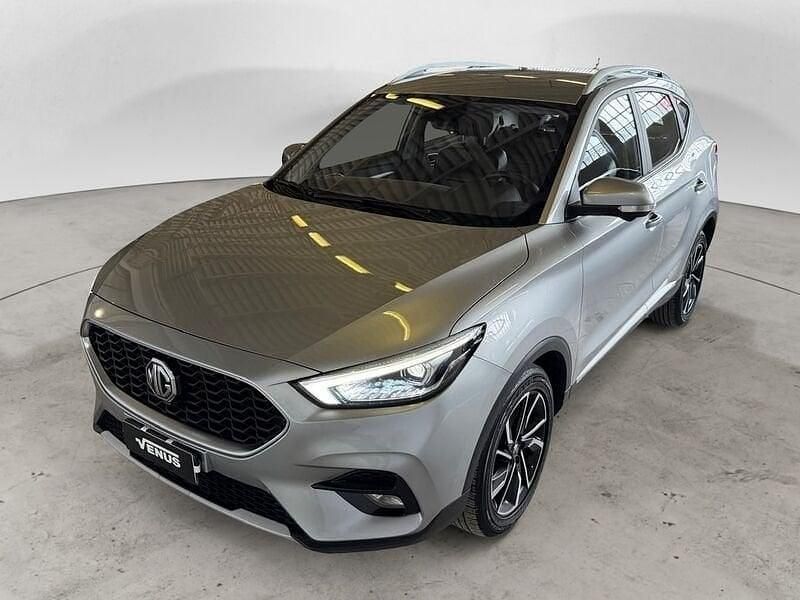 Usata MG ZS Luxury 106 CV (77 kW) 2024 Argento SUV