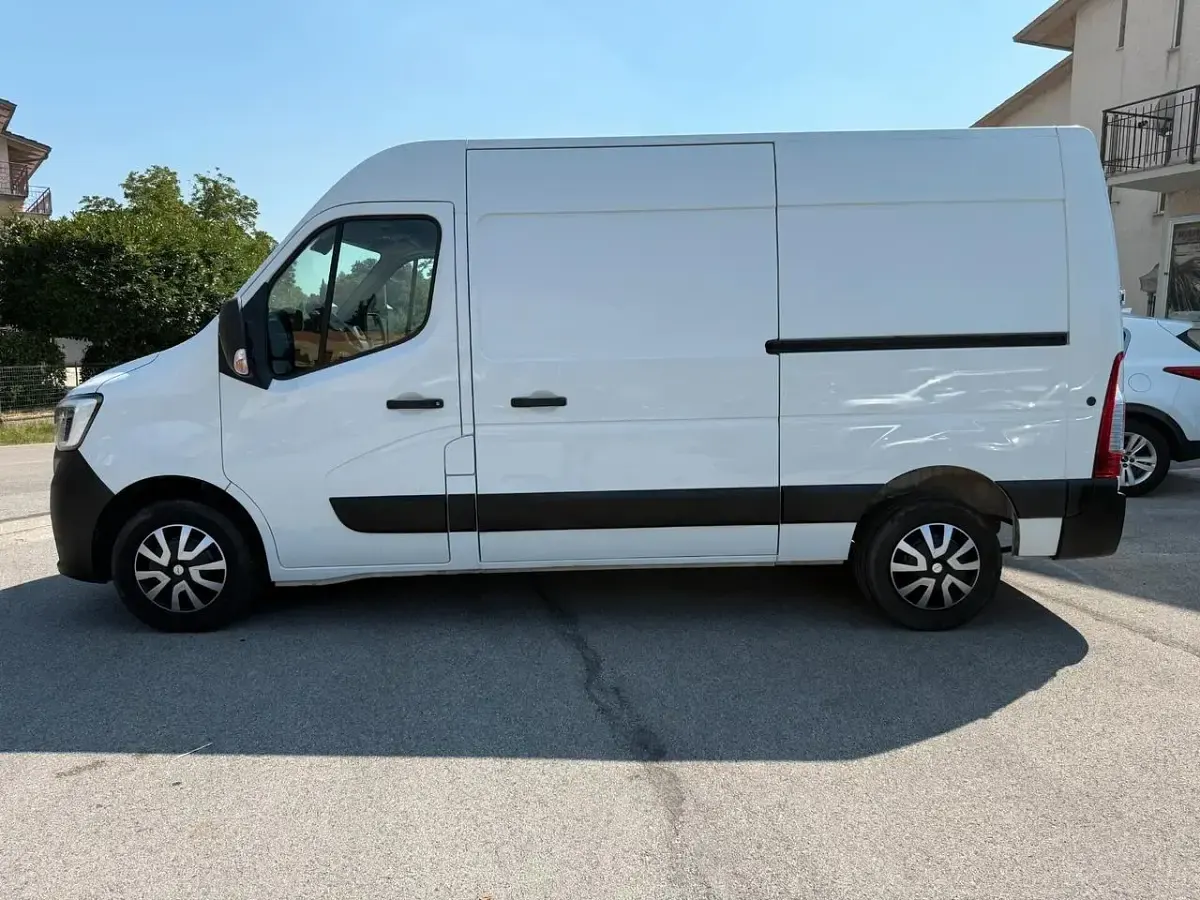 Usata Renault Master 150 CV (110 kW) 2020 Bianco Monovolume