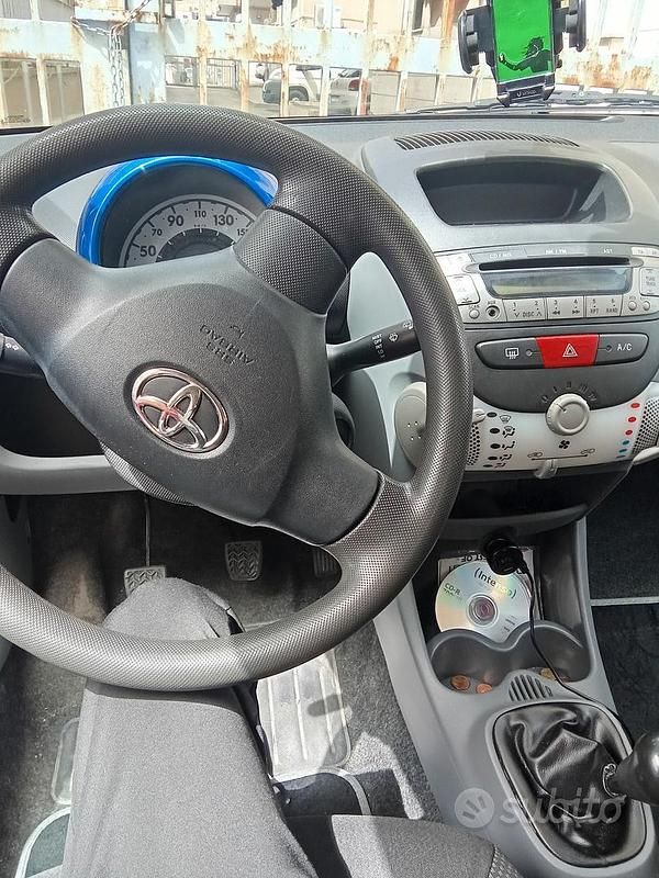 Usata Toyota Aygo 2009 Blu Utilitaria