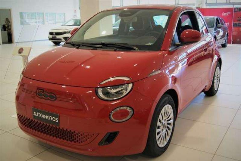 Usato 2022 Fiat 500e 1.0 El 58 CV (22.900 €)