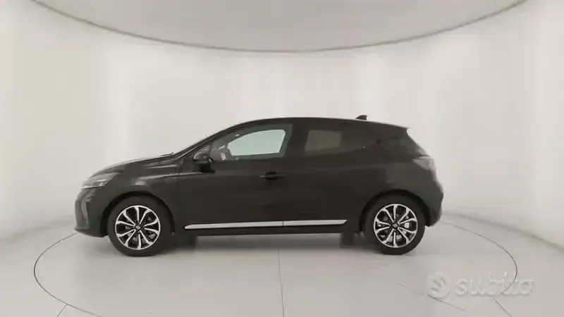 Nuova Renault Clio V Techno 101 CV (74 kW) 2025 Nero Berlina