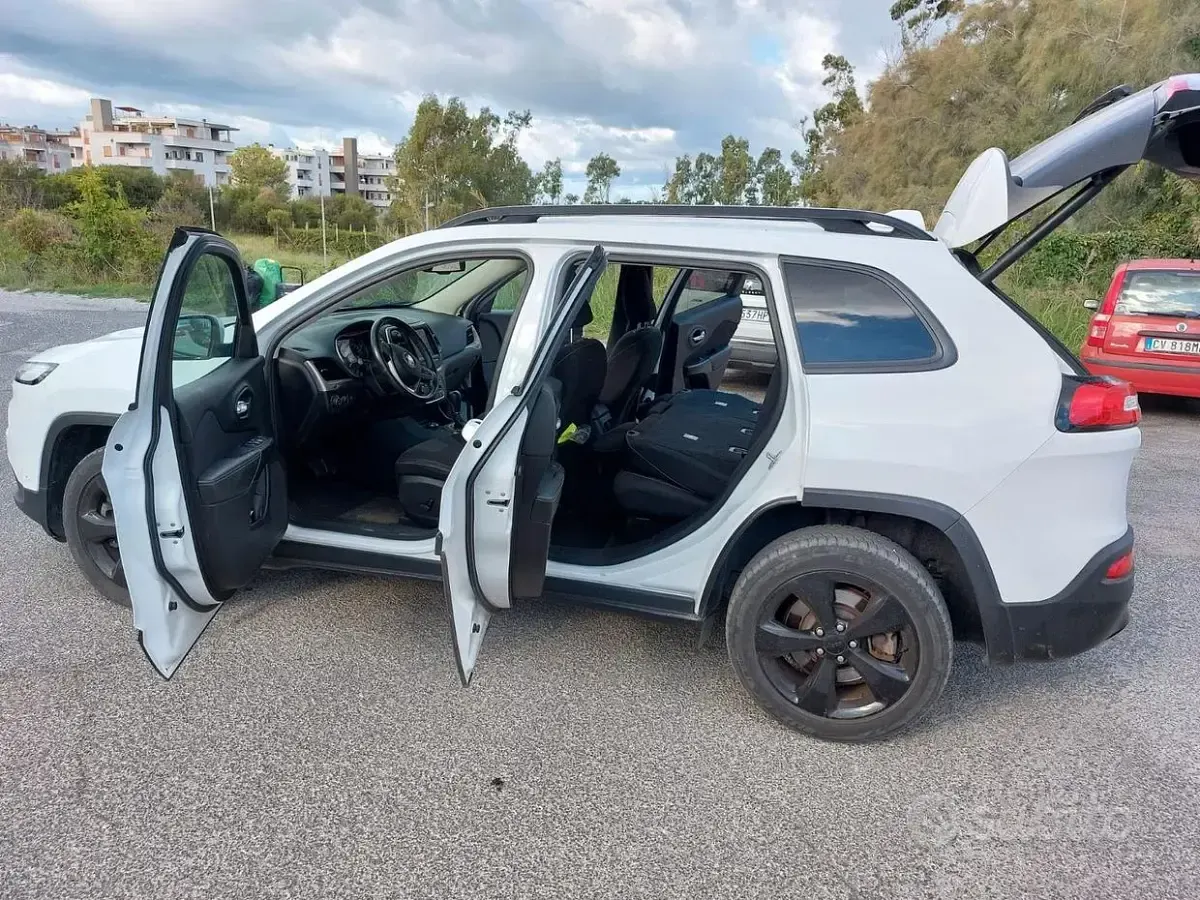 Usata Jeep Cherokee 185 CV (136 kW) 2016 Bianco SUV