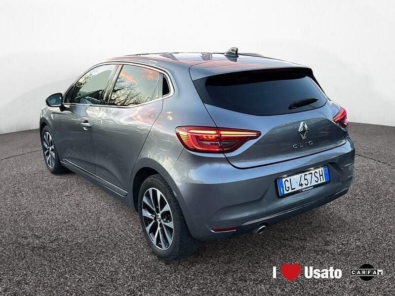 Usata Renault Clio V Intens 101 CV (74 kW) 2022 Grigio Berlina