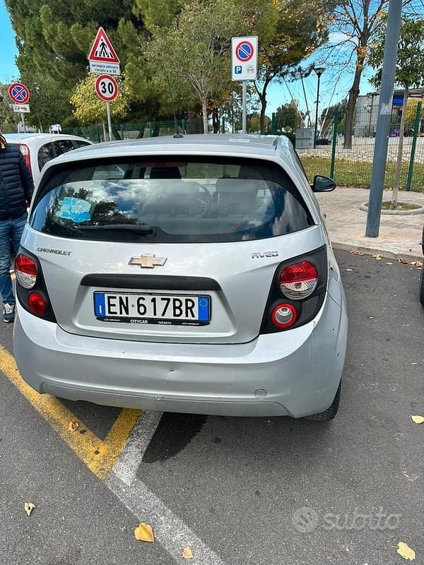 Usata Chevrolet Aveo 69 CV (50 kW) 2012 Grigio Berlina