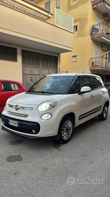 Bianco Usata 2014 Fiat 500L Monovolume | 7000 € (Cara) - Immagine 1/4