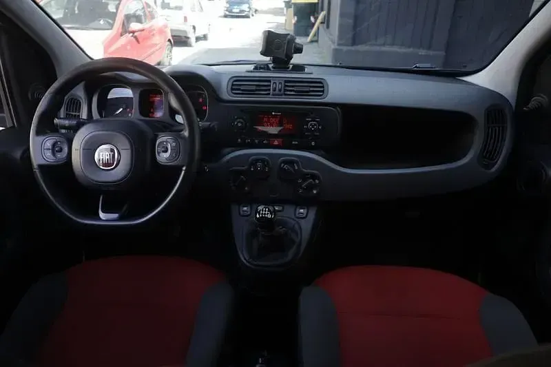 Usata Fiat Panda 4x4 S 84 CV (61 kW) 2019 Bianco Utilitaria