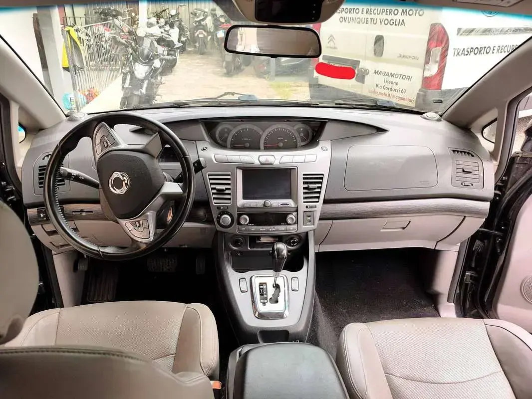 Usata SsangYong Rodius 178 CV (130 kW) 2018 Nero Monovolume